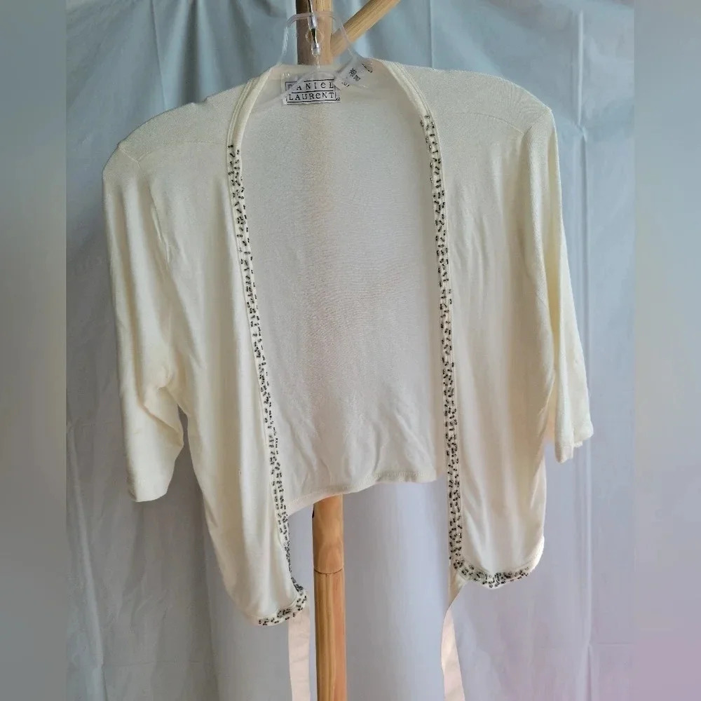 Vintage Daniel Laurent wrap around shirt shrug  cream Large
